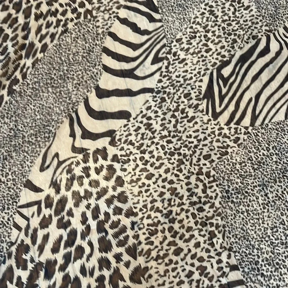 Animal print scarf/shawl - Picture 2 of 3